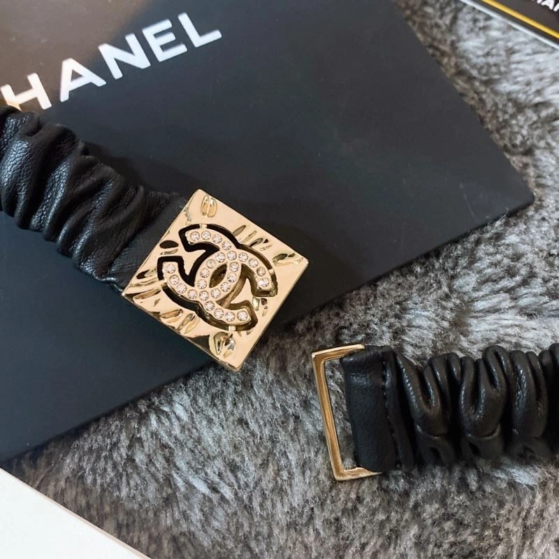 Resilient Chanel Necklaces 229594