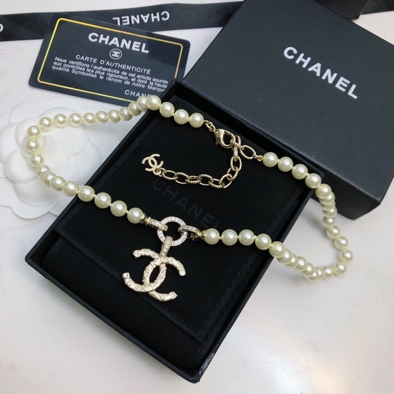 Flexible Chanel Necklaces 229530