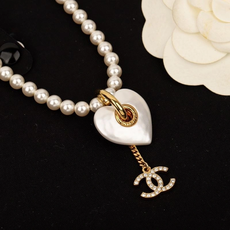 FreshLook Chanel Necklaces 229489