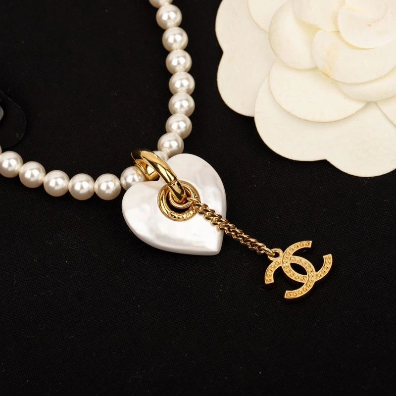 FreshLook Chanel Necklaces 229489