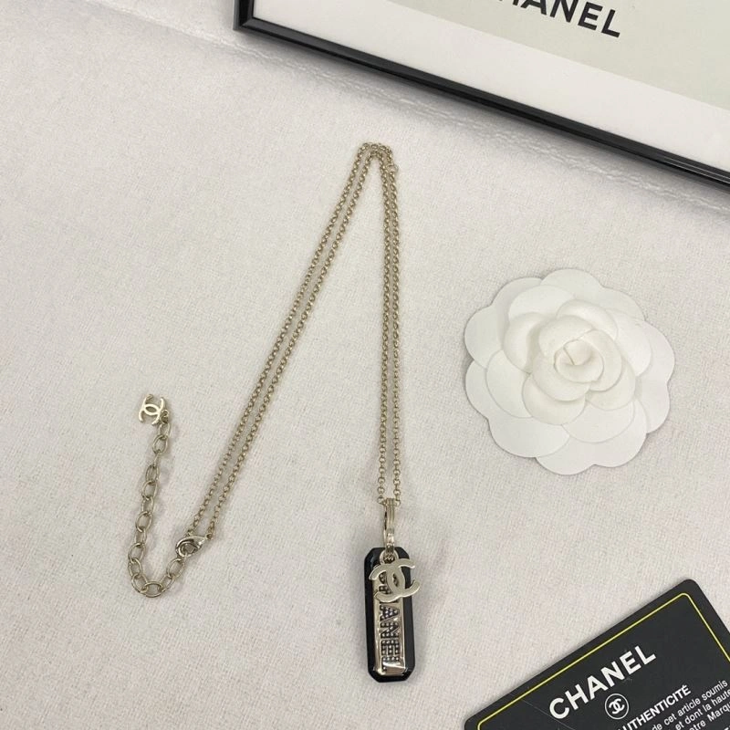 EyeCatching Chanel Necklaces 229488