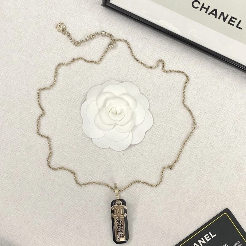 EyeCatching Chanel Necklaces 229488