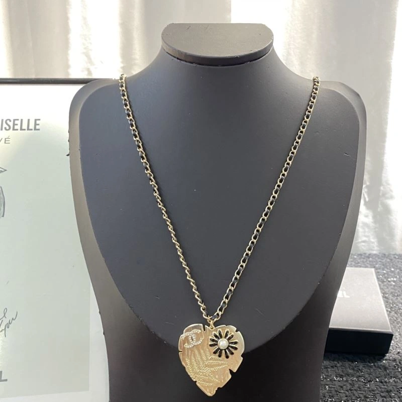 ZipUp Chanel Necklaces 229511