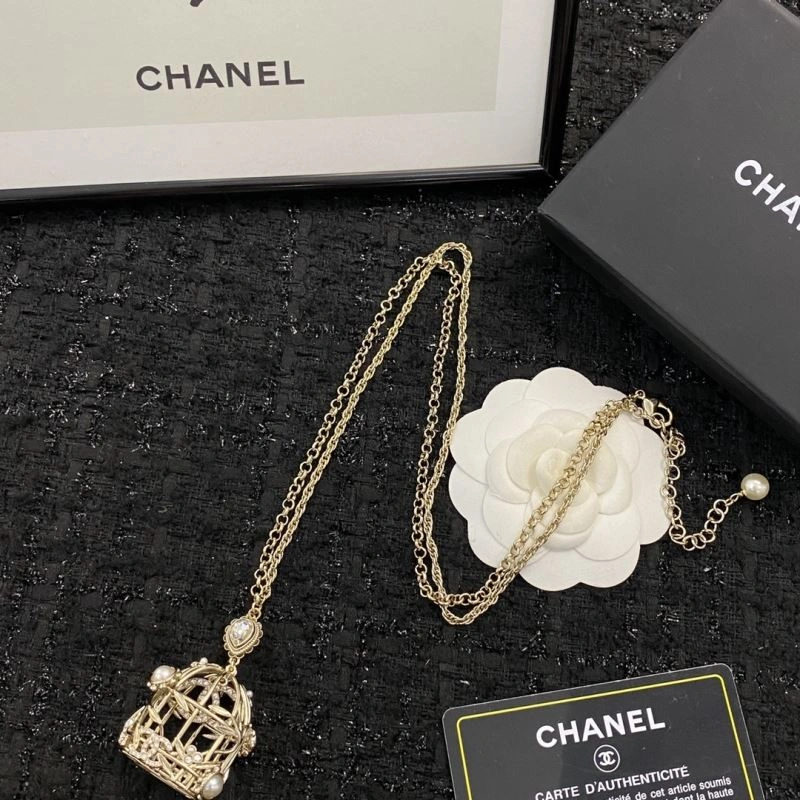 Sustainable Chanel Necklaces 229485