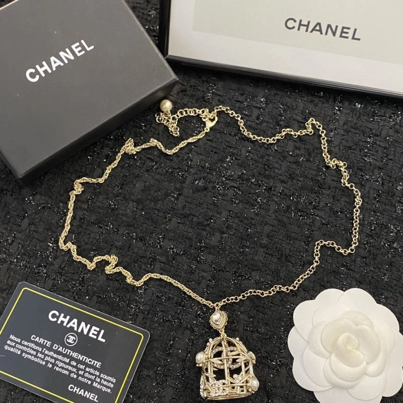 Sustainable Chanel Necklaces 229485