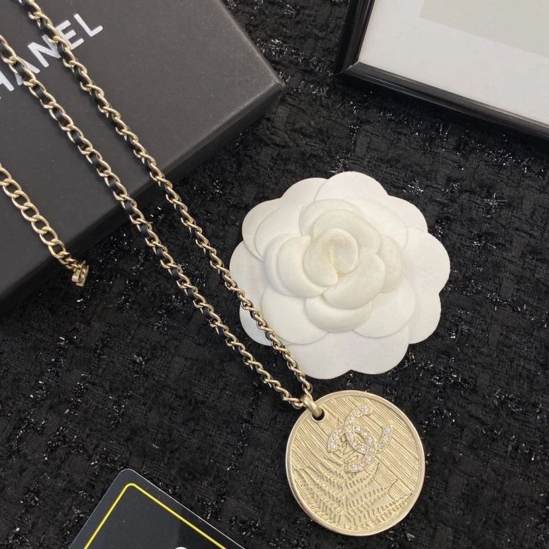 Chanel Necklaces Comfortable 229470