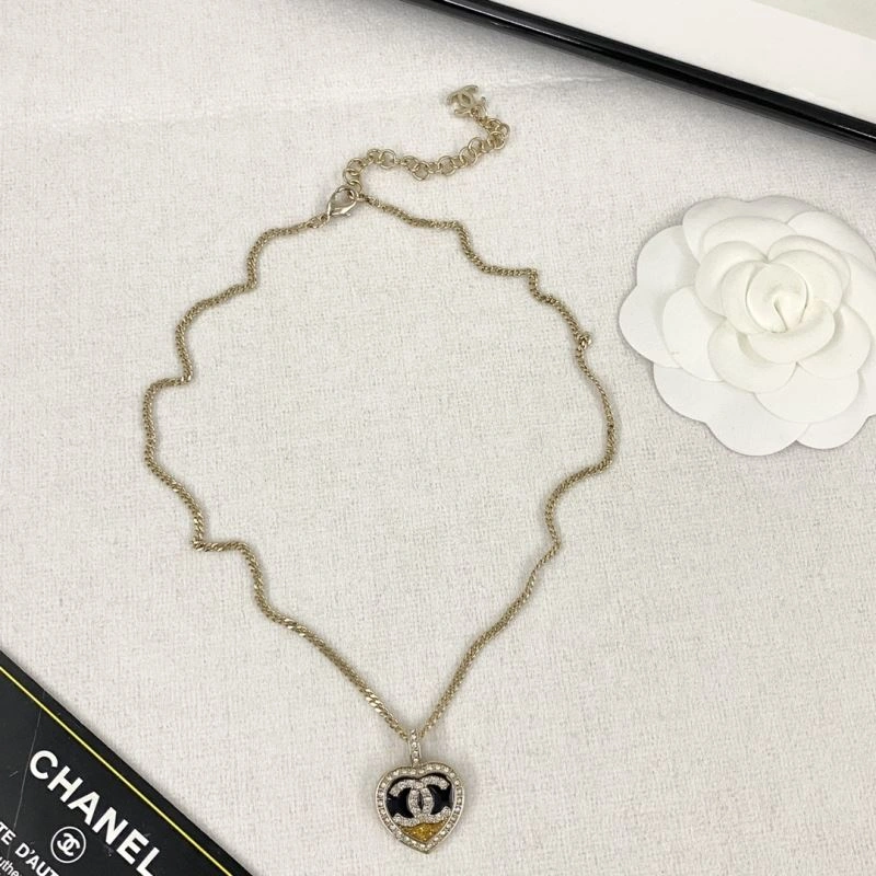 Minimalist Chanel Necklaces 229479