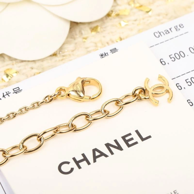 Chanel Necklaces Versatile 229523