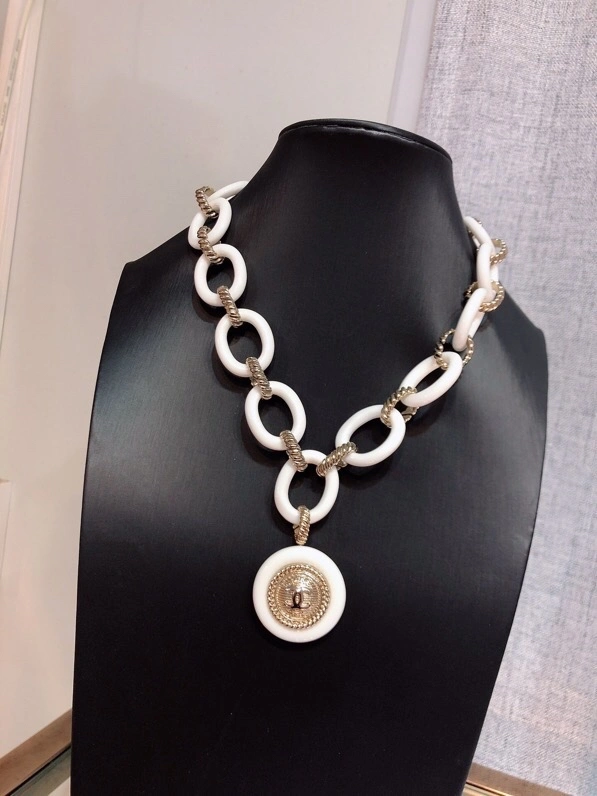 WellDesigned Chanel Necklaces 229478