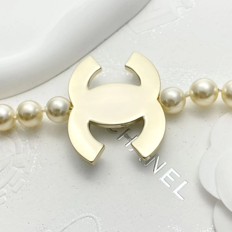 Snug Chanel Necklaces 229450