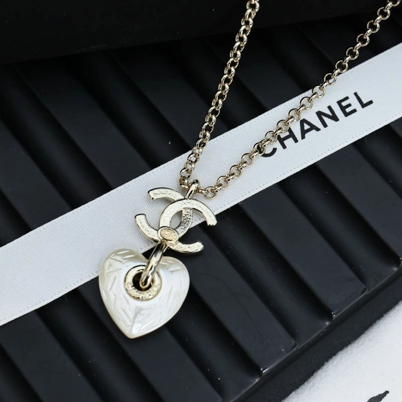 Effortless Chanel Necklaces 229491