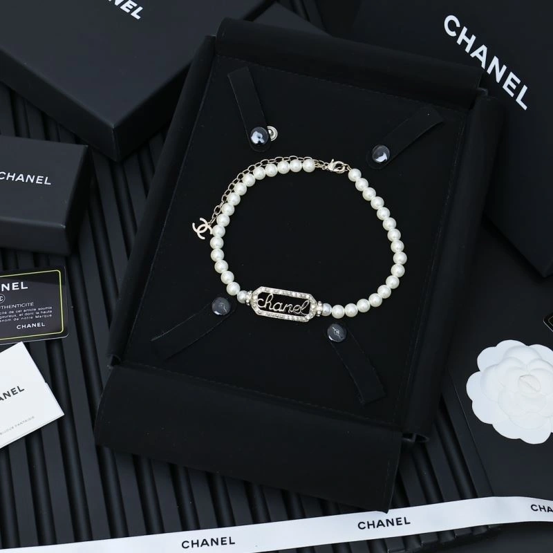 WaterResistant Chanel Necklaces 229477