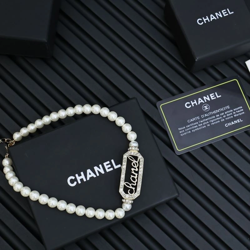 WaterResistant Chanel Necklaces 229477