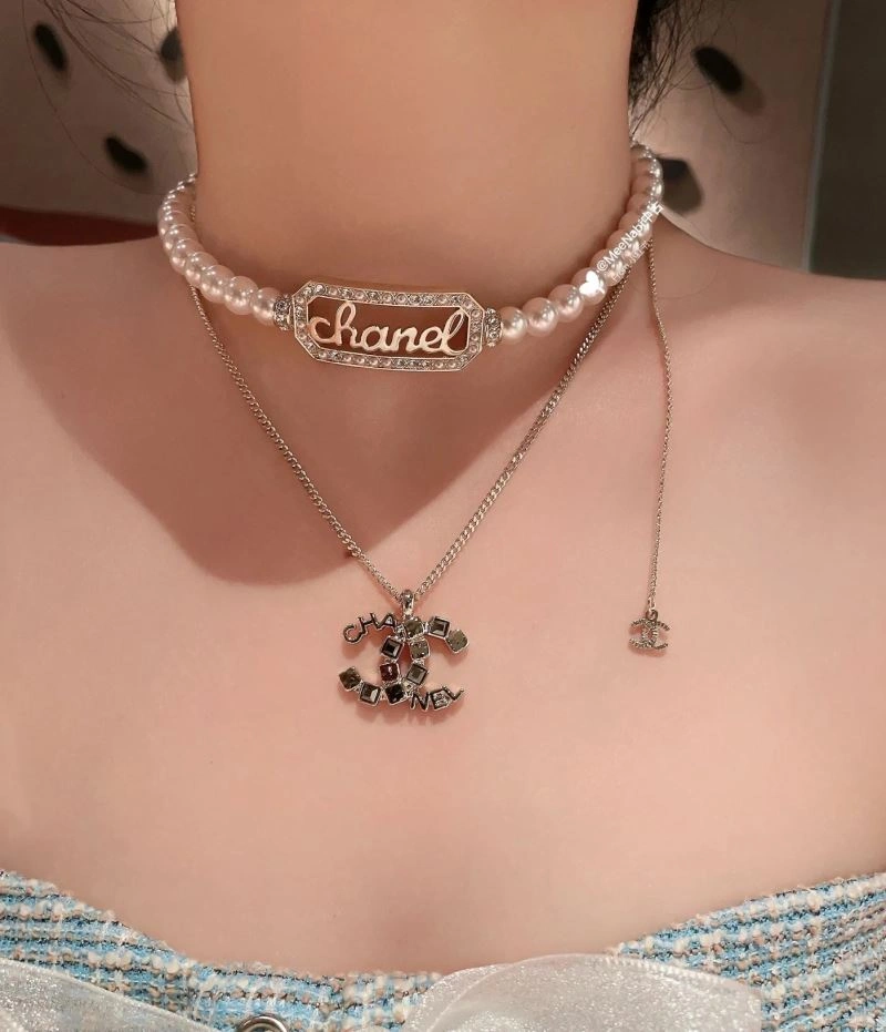 WaterResistant Chanel Necklaces 229477