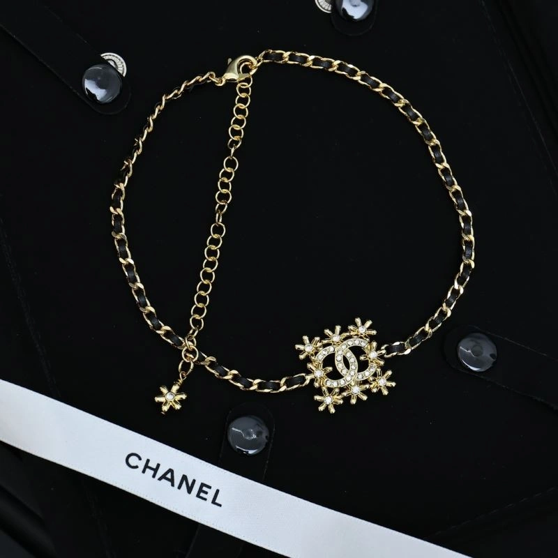Lightweight Chanel Necklaces 229431