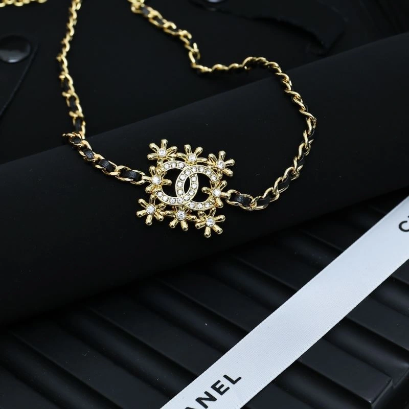 Lightweight Chanel Necklaces 229431