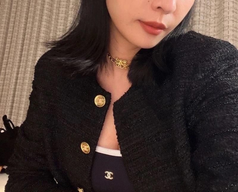 Lightweight Chanel Necklaces 229431