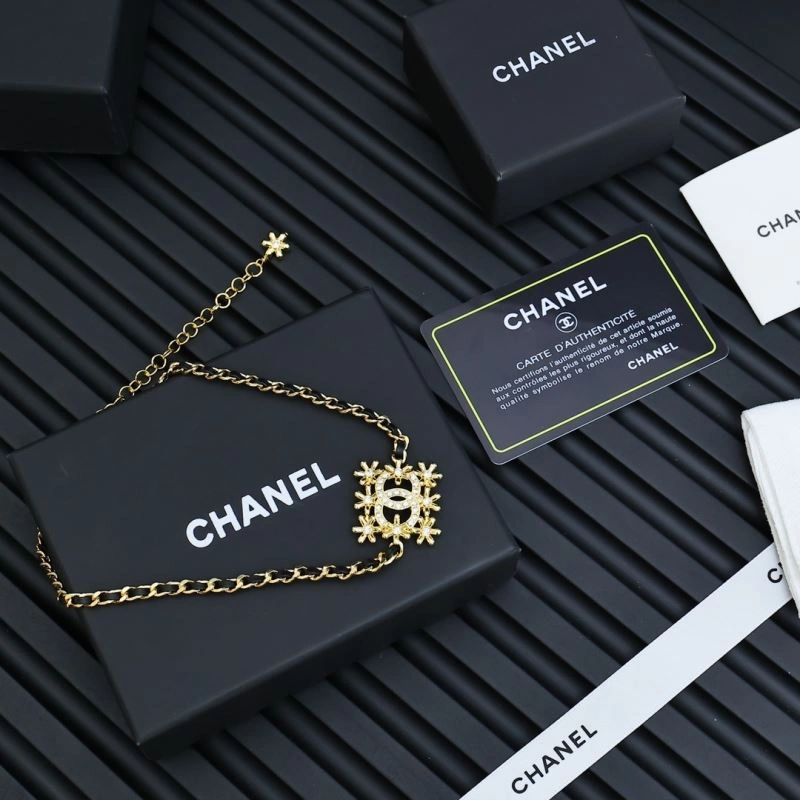 Lightweight Chanel Necklaces 229431