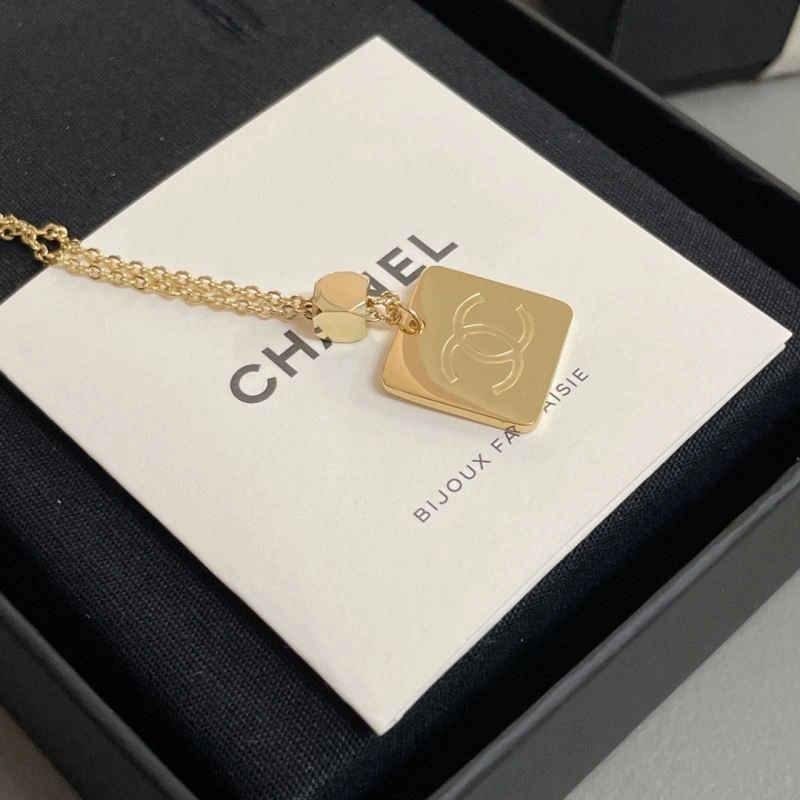 Chanel Necklaces Packable 229453