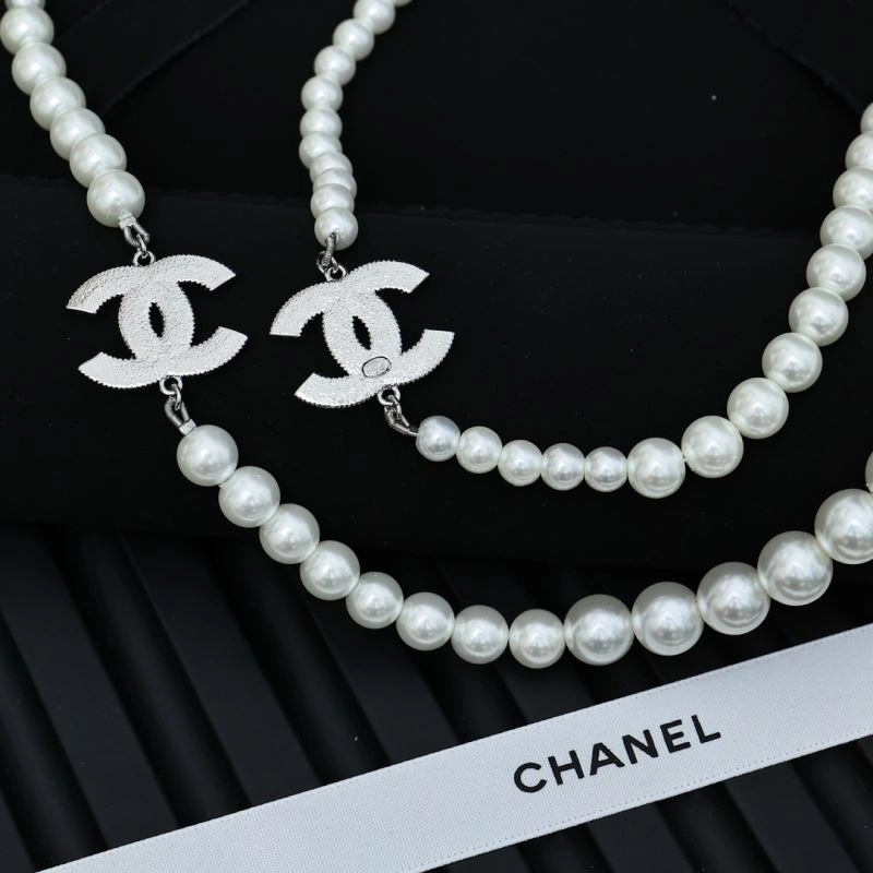Compact Chanel Necklaces 229473