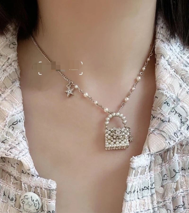 Lightweight Chanel Necklaces 229428