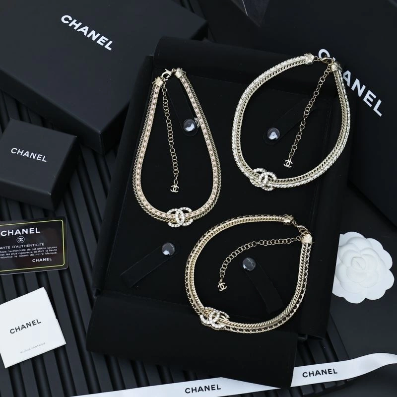 Chanel Necklaces Lightweight 229466