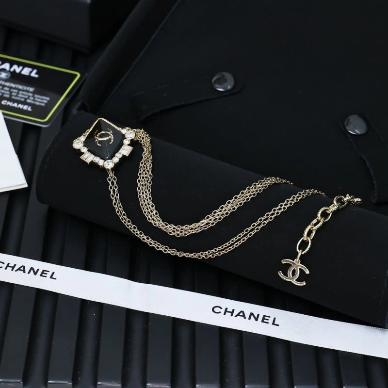 Sustainable Chanel Necklaces 229424