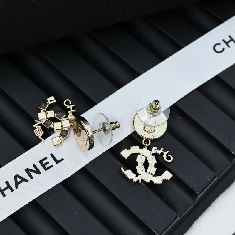 Snug Chanel Necklaces 229421