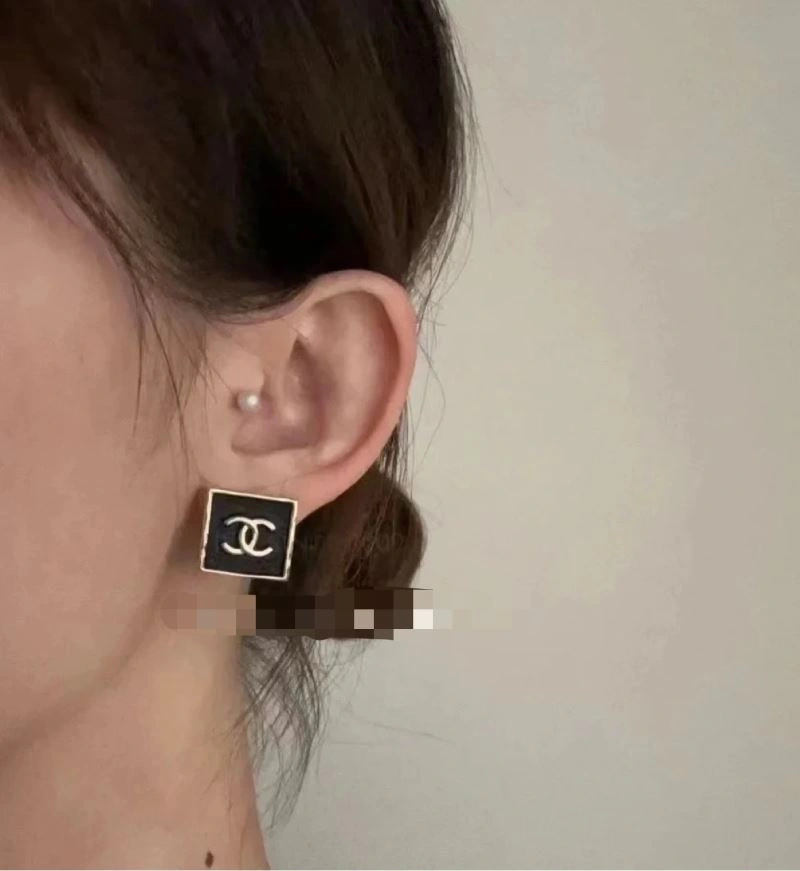 TechFriendly Chanel Necklaces 229440