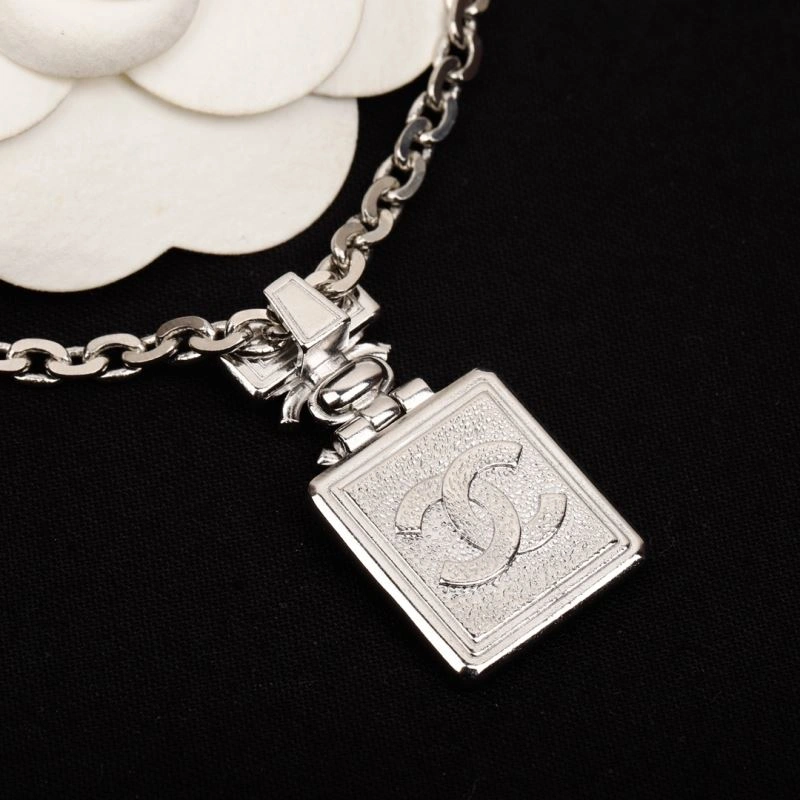 SmartChoice Chanel Necklaces 229529