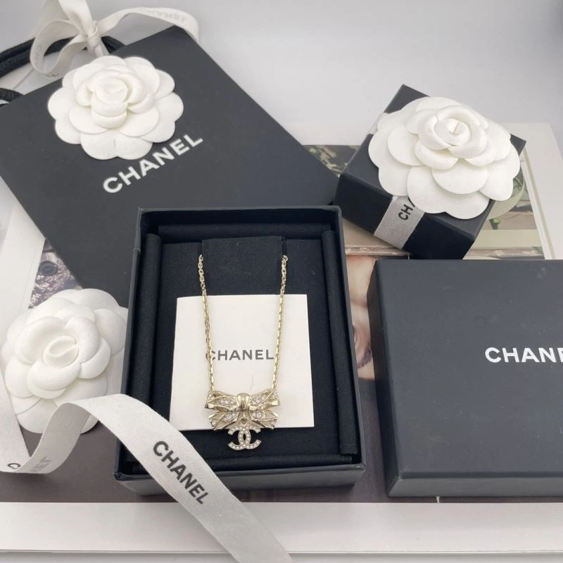 Sporty Chanel Necklaces 229426