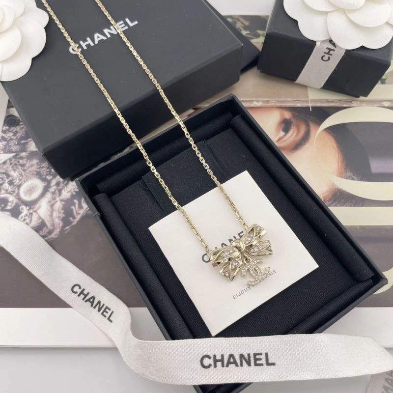 Sporty Chanel Necklaces 229426