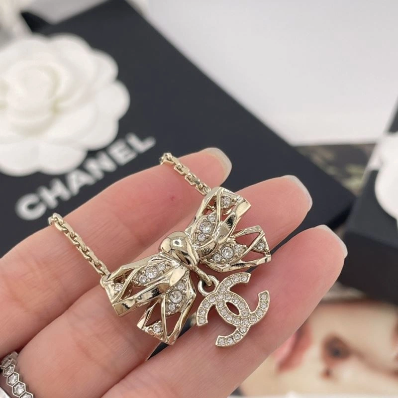 Sporty Chanel Necklaces 229426