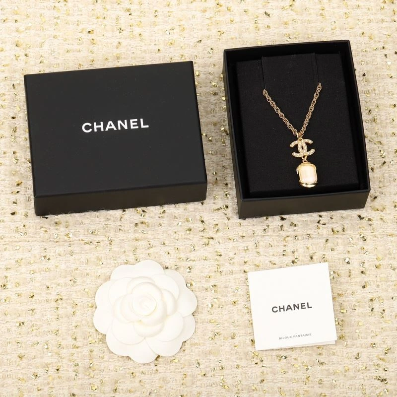 Chanel Necklaces Attractive 229419