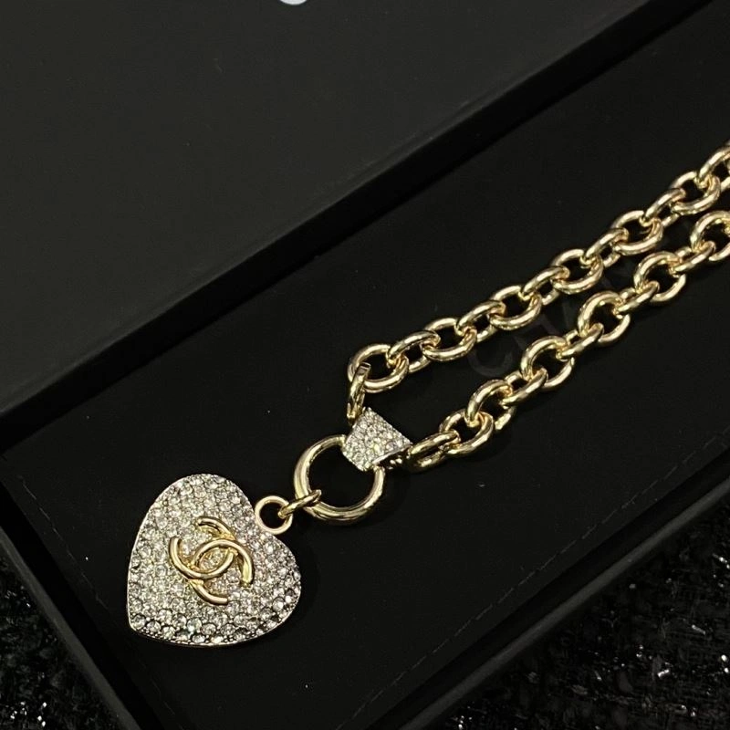 Resilient Chanel Necklaces 229445