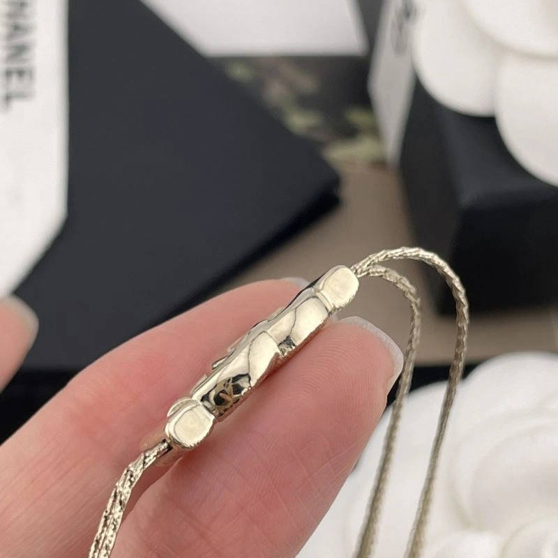HighPerformance Chanel Necklaces 229392