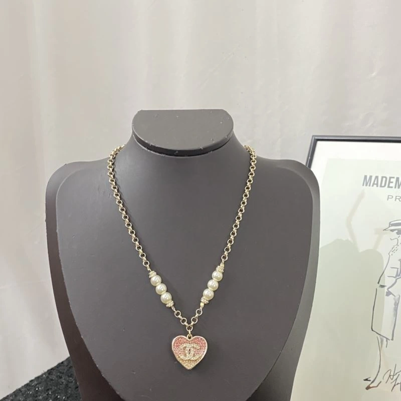 Comfortable Chanel Necklaces 229393