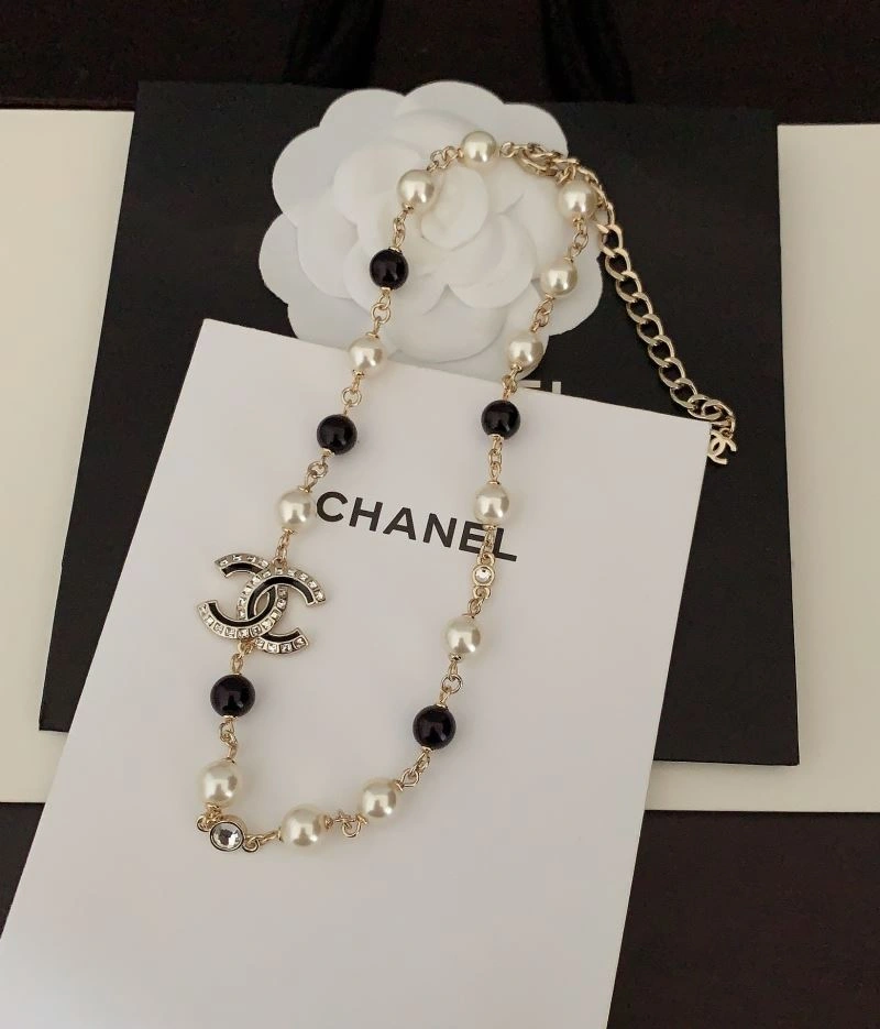 Chanel Necklaces Snug 229390