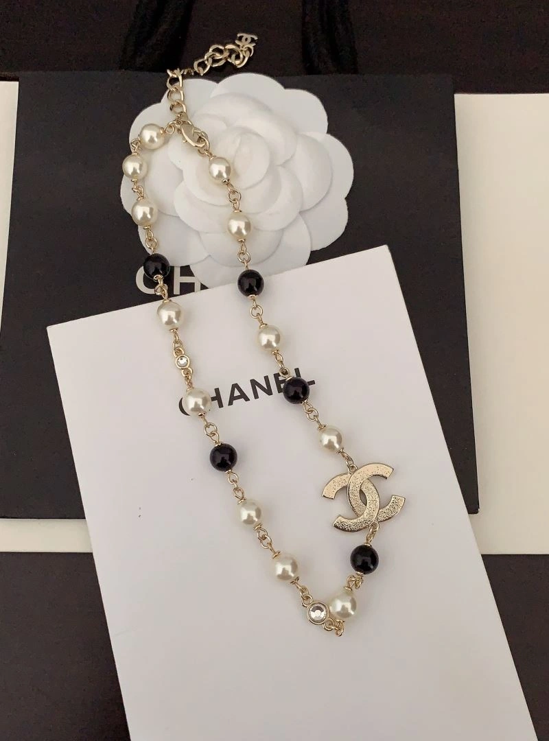 Chanel Necklaces Snug 229390