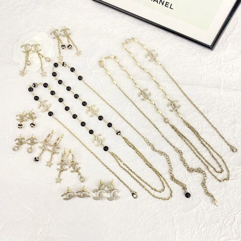 Packable Chanel Necklaces 229404