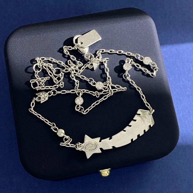 Chanel Necklaces ModernLook 229365