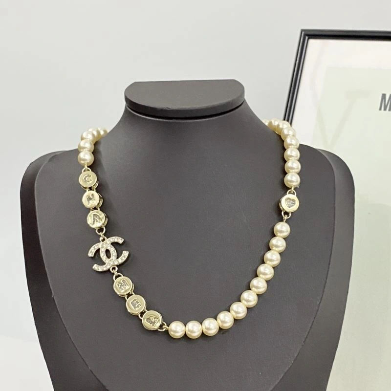 Trendsetting Chanel Necklaces 229427