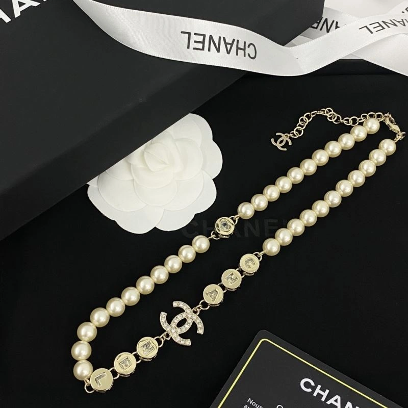 Trendsetting Chanel Necklaces 229427