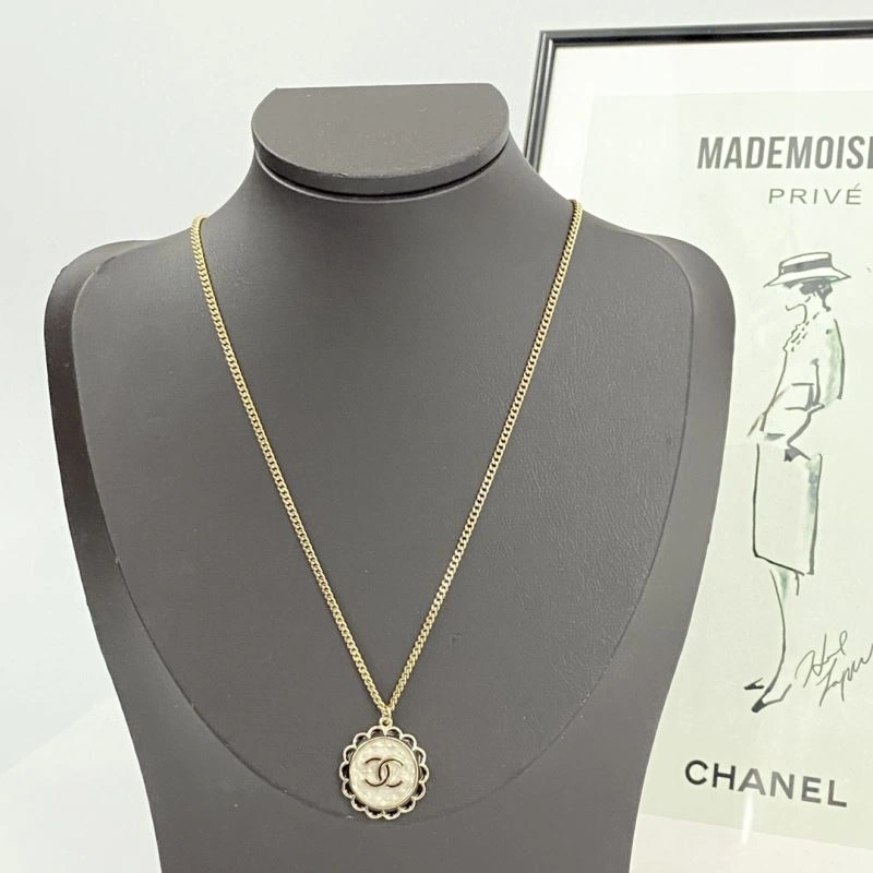 TravelReady Chanel Necklaces 229364