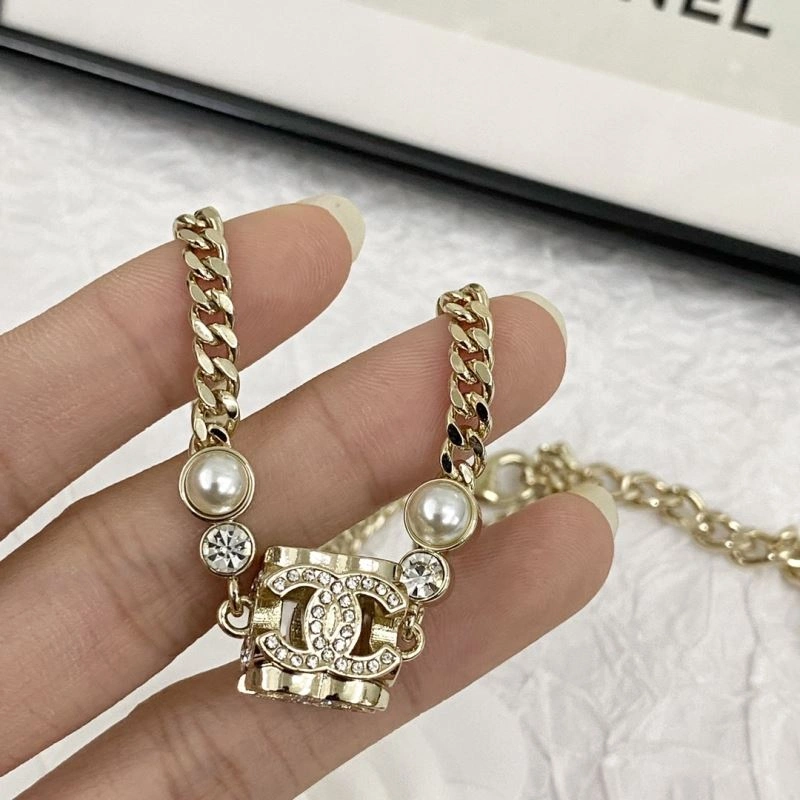 Original Chanel Necklaces 229363