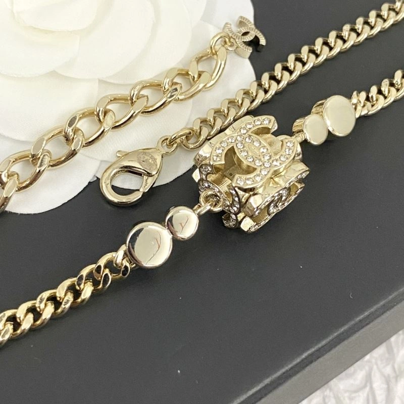 Original Chanel Necklaces 229363