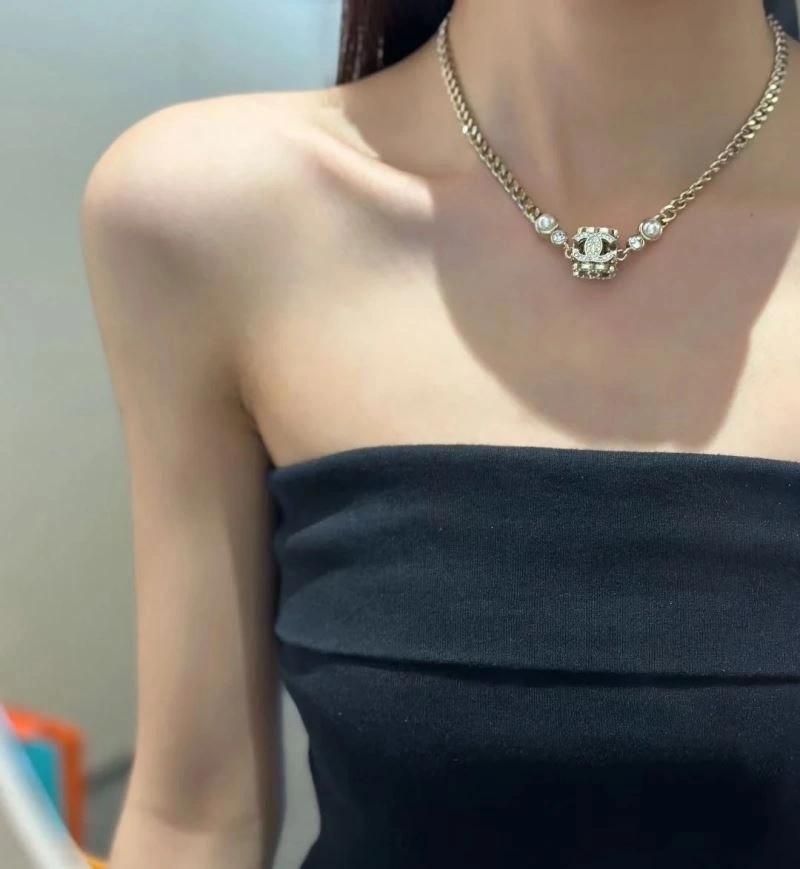 Original Chanel Necklaces 229363