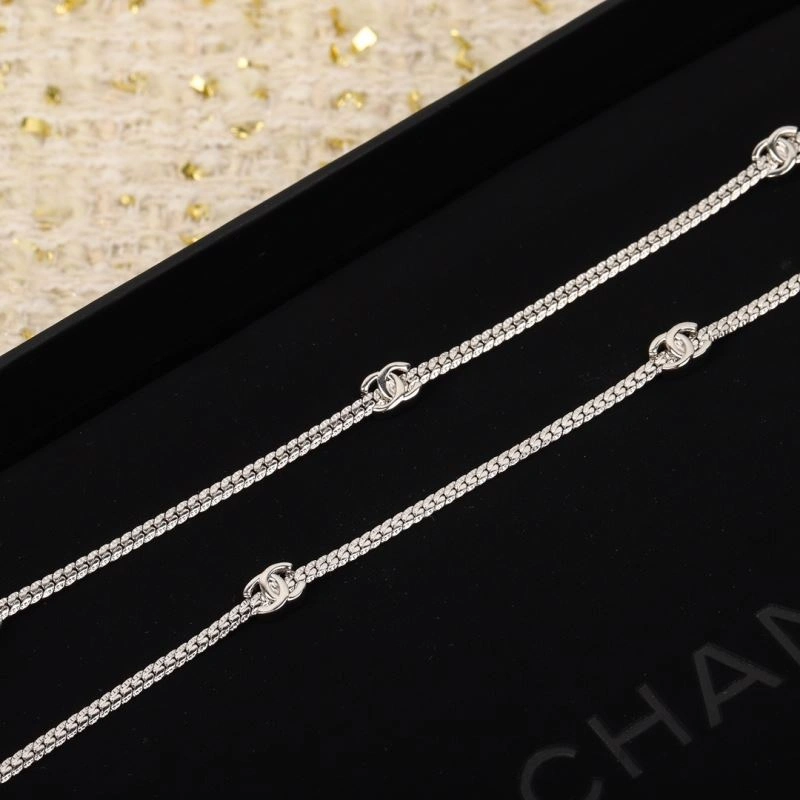 Contemporary Chanel Necklaces 229348