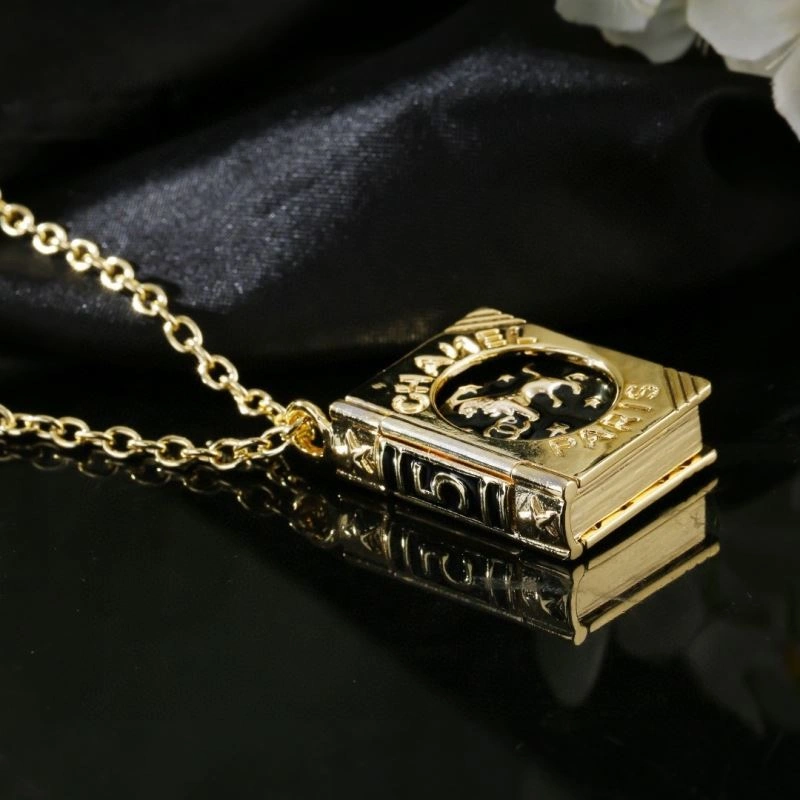 Chanel Necklaces Trendsetting 228744