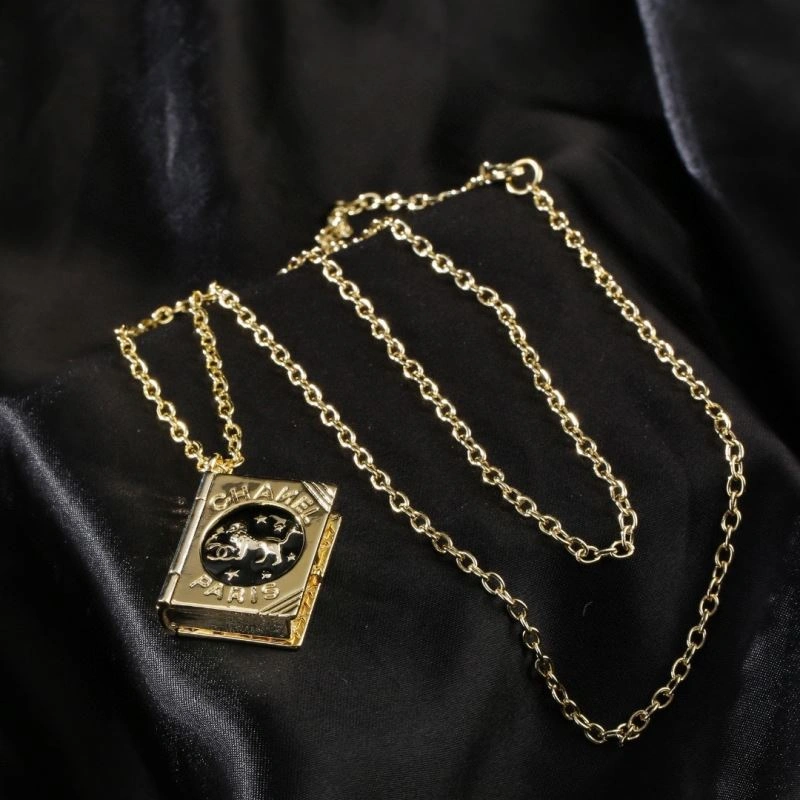 Chanel Necklaces Trendsetting 228744